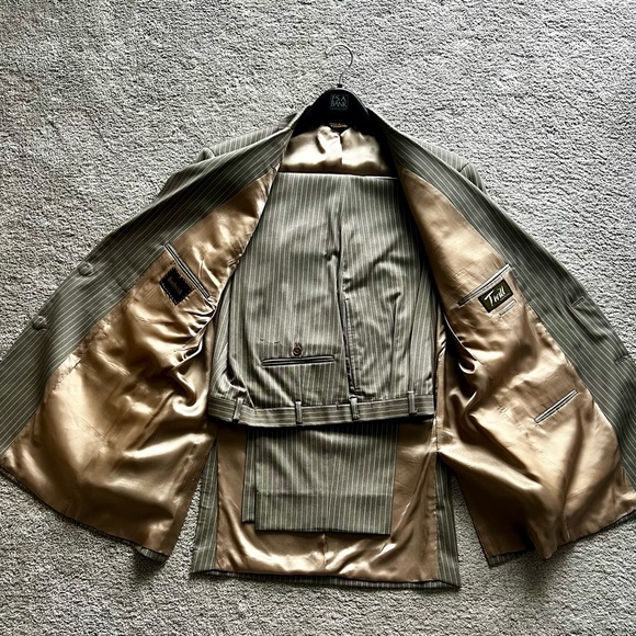 NWOT Twill by Scott Dayton 43L Tan Pin Stripped Suit - Picture 2 of 6